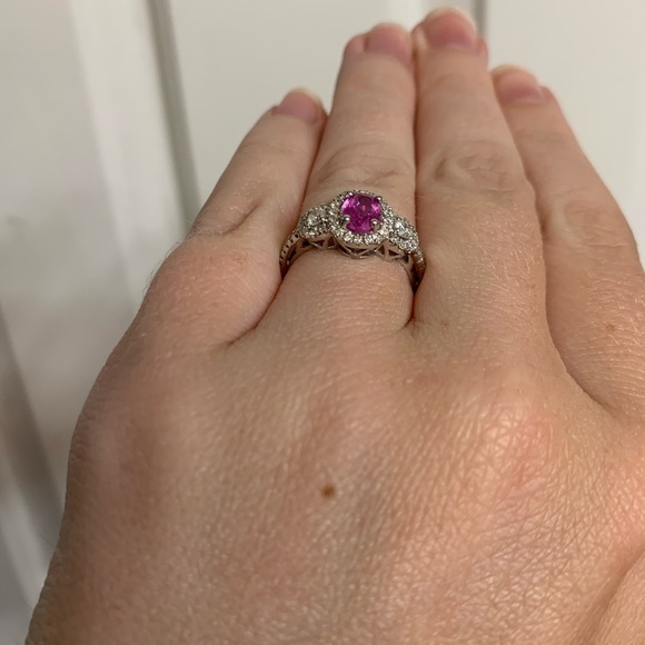 Pink Sapphire Ring - Picture 5 of 6